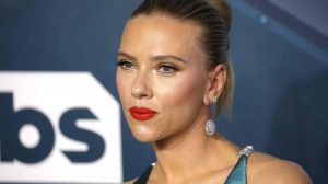 Thumbnail voor Scarlett Johansson klaagt Disney aan om release 'Black Widow'
