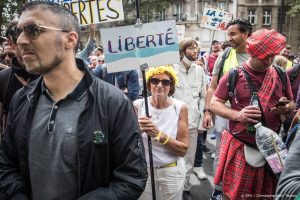 Thumbnail voor Tienduizenden Fransen betogen tegen coronamaatregelen