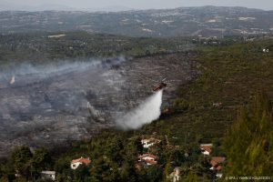 Thumbnail voor Extreme hitte en branden in Griekenland houden aan, meer gewonden gemeld