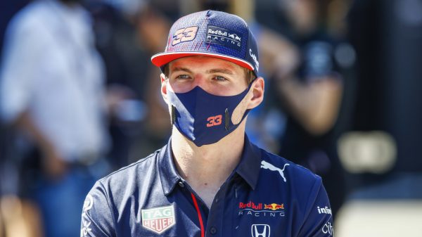 WK-stand Verstappen verliest leiding in WK-stand, Hamilton loopt verder uit