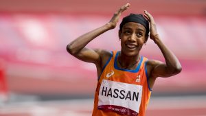 Thumbnail voor Sifan Hassan sprint zich ondanks valpartij grandioos naar de winst