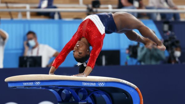 Amerikaanse turnster Biles doet wel mee aan finale op balk