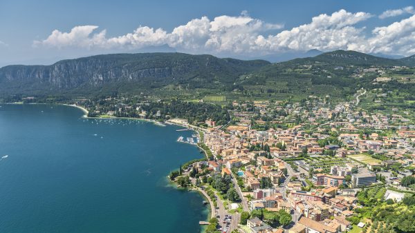 Groepje Nederlanders mishandelen landgenoot (18) na stapavond in Italië