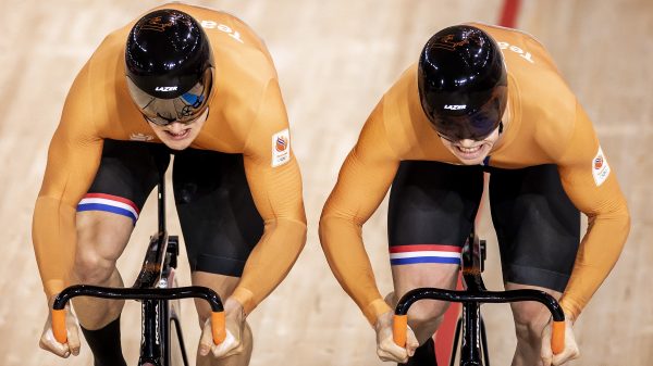 Baanwielrenners Lavreysen en Hoogland sprinten naar Olympisch goud en zilver