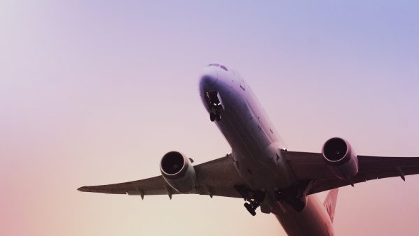 Mogelijk meer vluchten met besmette passagiers aan boord dan gedacht