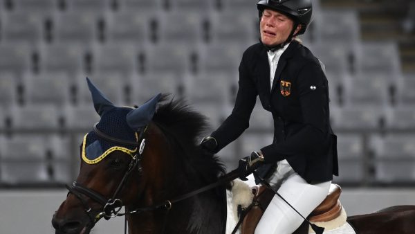 Duitse coach weggestuurd bij Spelen voor mishandeling weigerend paard