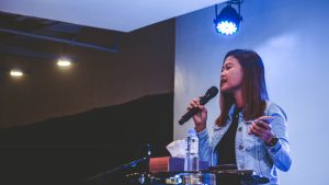 Thumbnail voor China wil liedjes die 'nationale integriteit' bedreigen uit karaokebars bannen