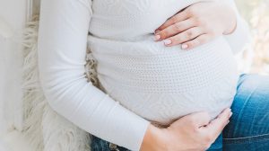Thumbnail voor Zorgen om risico's Delta-variant bij zwangeren, vaccinatie dringend geadviseerd