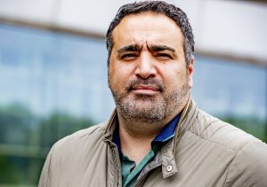 Thumbnail voor Wie zijn die Taliban? Sinan Can legt het uit: 'Maak me zorgen om vrouwenrechten'