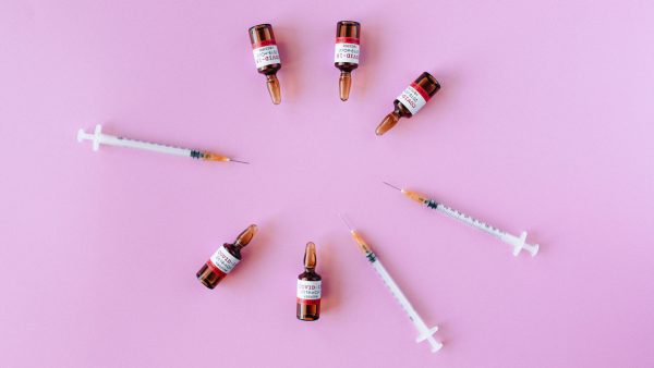 Eerste prik voor ruim 70.000 mensen, aantal vaccinaties loopt verder op