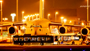 Thumbnail voor Vlucht uit Kabul met 35 Nederlandse evacués geland op Schiphol