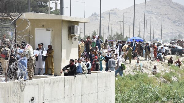 vluchten uit kabul