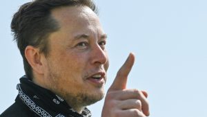 Thumbnail voor Elon Musk komt met Tesla Bot die 'saai en gevaarlijk werk' moet overnemen