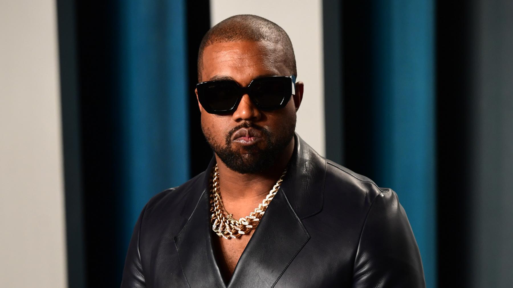 Kanye West verdient miljoenen met zijn release feestjes