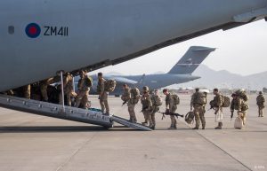 Thumbnail voor Laatste Britse militairen uit Afghanistan vertrokken: 'Moment om stil te staan'