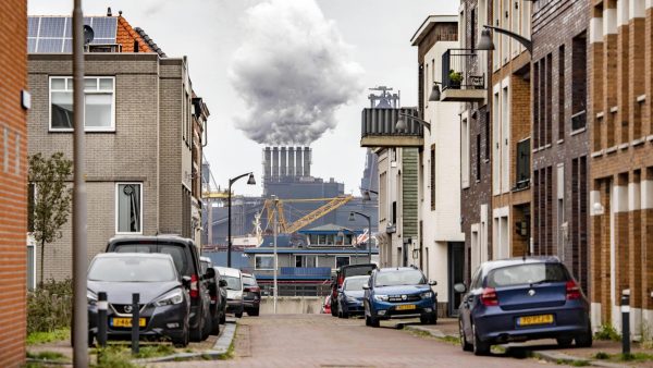 Tata Steel zorgt opnieuw voor onrust bij omwonenden: 'Schadelijk voor gezondheid, vooral bij kinderen'