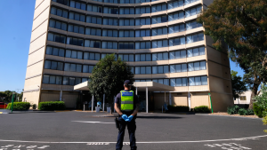 Thumbnail voor Besmet persoon ontsnapt uit quarantainehotel Nieuw-Zeeland