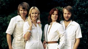 Thumbnail voor Muziekcritici lovend over nieuwe ABBA-nummers: 'Heerlijk dat ze er weer zijn'