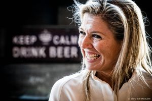 Thumbnail voor Koningin Máxima ontvangt award omdat ze populairste onderwerp is in 'RTL Boulevard'