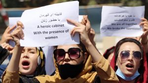 Thumbnail voor Vrouwenprotest in Kabul afgebroken door Taliban: 'Wij zijn niet de vrouwen van de jaren negentig'