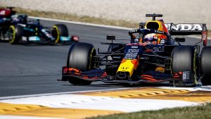 Thumbnail voor Favoriet Max Verstappen Verstappen wint Dutch Grand Prix en neemt leiding WK