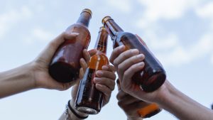 Thumbnail voor Alcoholpoli’s voorspellen dat jongeren coronamaanden inhalen met 'veel alcohol'