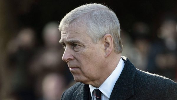 Runaway Prince Andrew tóch gedagvaard in misbruikzaak