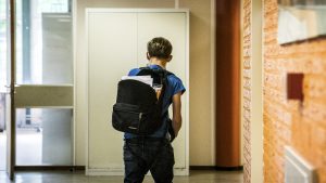 Thumbnail voor Middelbare school in Oosterhout schorst leerling (15) die weigert mondkapje te dragen