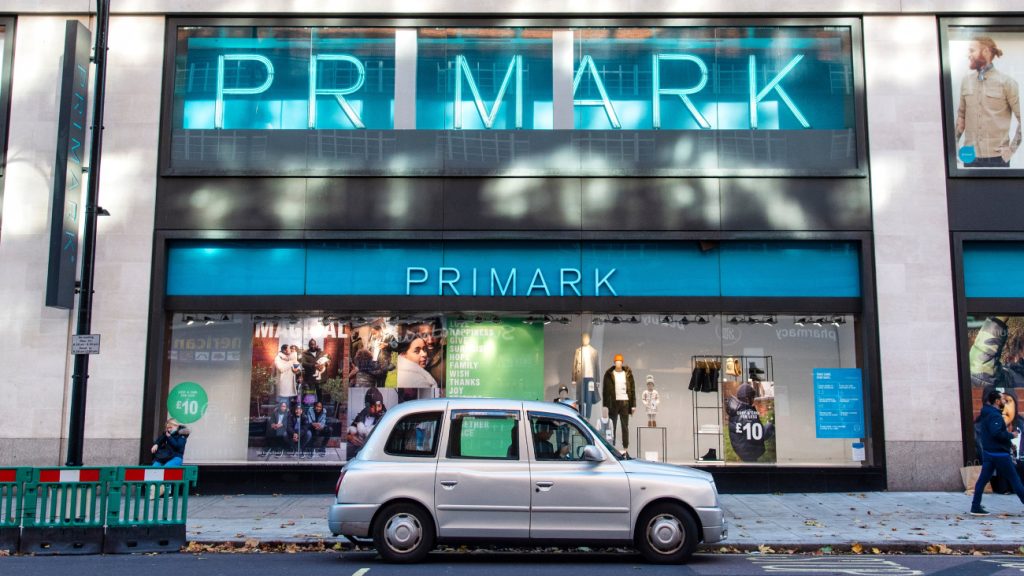 Kledinggigant Primark wil van vervuilende wegwerpmode af