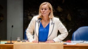 Thumbnail voor Kaag stapt op als minister van Buitenlandse Zaken na motie van afkeuring