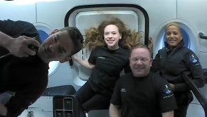 Thumbnail voor 'Gewone' burgers aan boord van SpaceX veilig teruggekeerd naar de aarde