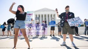 Thumbnail voor Arts uit Texas voor de rechter gesleept na overtreden strenge anti-abortuswet