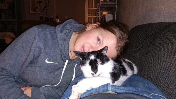 Sinds Anna Neeltjes kat vermist is, krijgt ze rare telefoontjes: 'Ze riepen: 'Je kankerkat is dood''