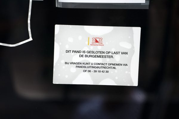 Utrecht sluit restaurant dat bezoekers niet wil controleren