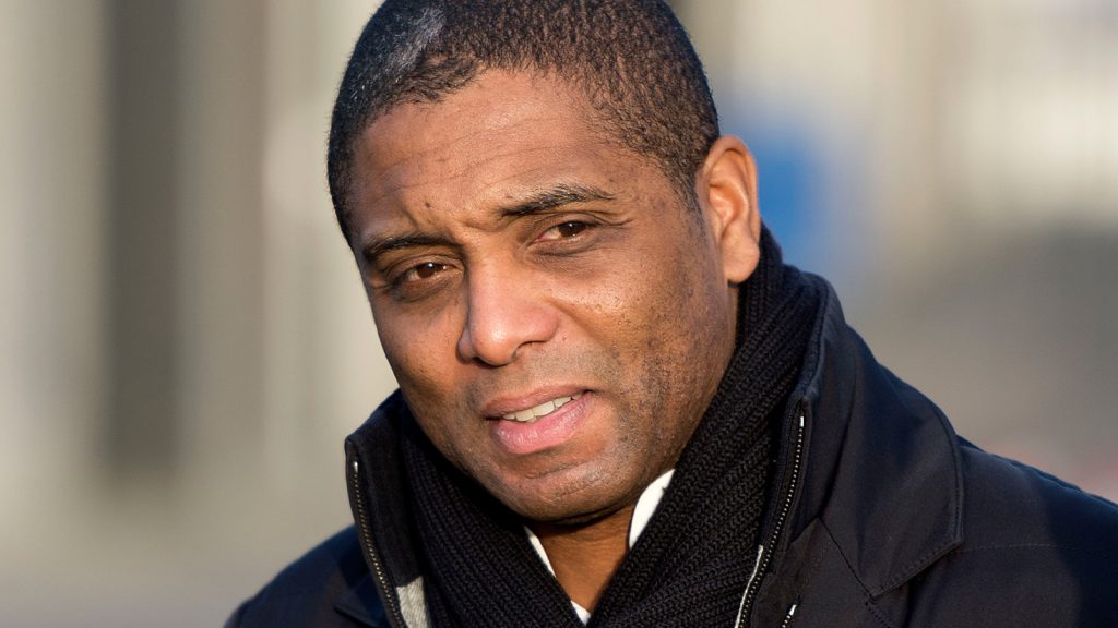 Oud-profvoetballer Bryan Roy krijgt taakstraf en maand voorwaardelijk voor bedreigen Rutte