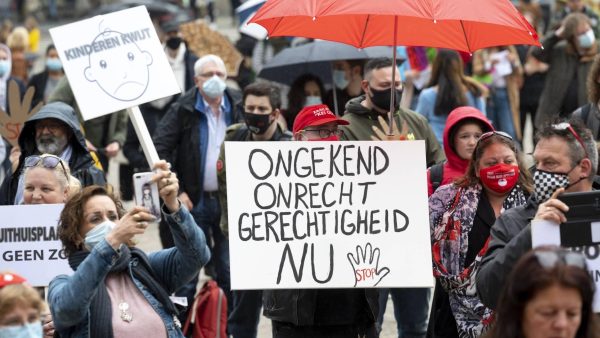 'Waarschuwingsmemo' harde aanpak toeslagenfraude kwam steeds nét niet bij top fiscus uit