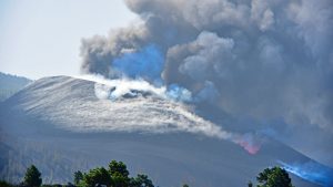Thumbnail voor Vulkaanuitbarsting La Palma neemt in kracht toe, Spanje maakt 206 miljoen euro vrij