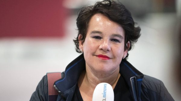 Burgemeester Sharon Dijksma doet aangifte van afbeelding met galg