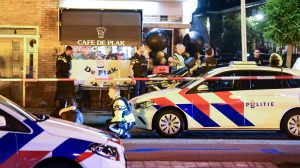 Thumbnail voor Man doodgeschoten bij Utrechts café, dader op de vlucht