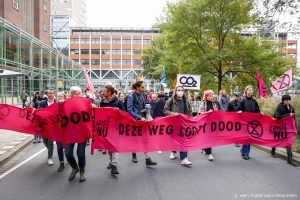 Thumbnail voor Politie maakt einde aan blokkade Extinction Rebellion bij Tweede Kamer