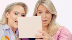 Thumbnail voor NikkieTutorials neemt Linda de Mol onder handen: 'Dit heb ik nog nóóit gehad'