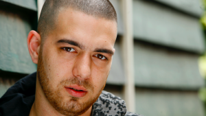Thumbnail voor Rapper Murda nacht vastgezeten in Turkse cel om songteksten