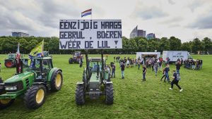 Thumbnail voor Vertrouwen boeren in de overheid bereikt dieptepunt: ze lopen weg bij CDA