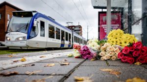 Thumbnail voor OM bevestigt: 'Jongen (15) duwde dodelijk slachtoffer voor Haagse tram'
