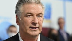 Thumbnail voor Acteur Alec Baldwin lost dodelijk schot met wapen op filmset