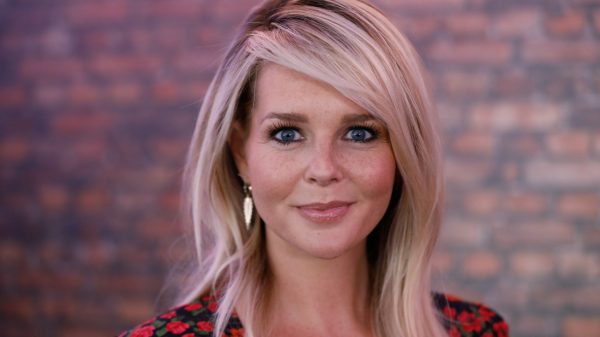 Chantal Janzen werd gestalkt: 'De andere kant van het glamourleven'