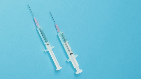 Vlaanderen wil boosterprik van coronavaccin voor hele bevolking
