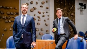 Thumbnail voor Dansmoves uit onverwachte hoek: Hugo de Jonge en Mark Rutte gaan los