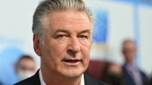 Thumbnail voor Vader overleden cameravrouw neemt Alec Baldwin niets kwalijk