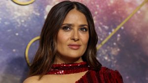 Thumbnail voor Salma Hayek over Harvey Weinstein: 'Hij zei: 'Ik heb je niet ingehuurd om lelijk te zijn'